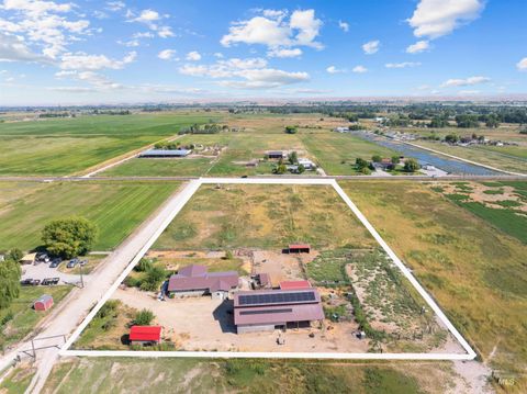 Photo of 8627 Dewey Rd, Emmett, ID 83617 (MLS # 98958799)