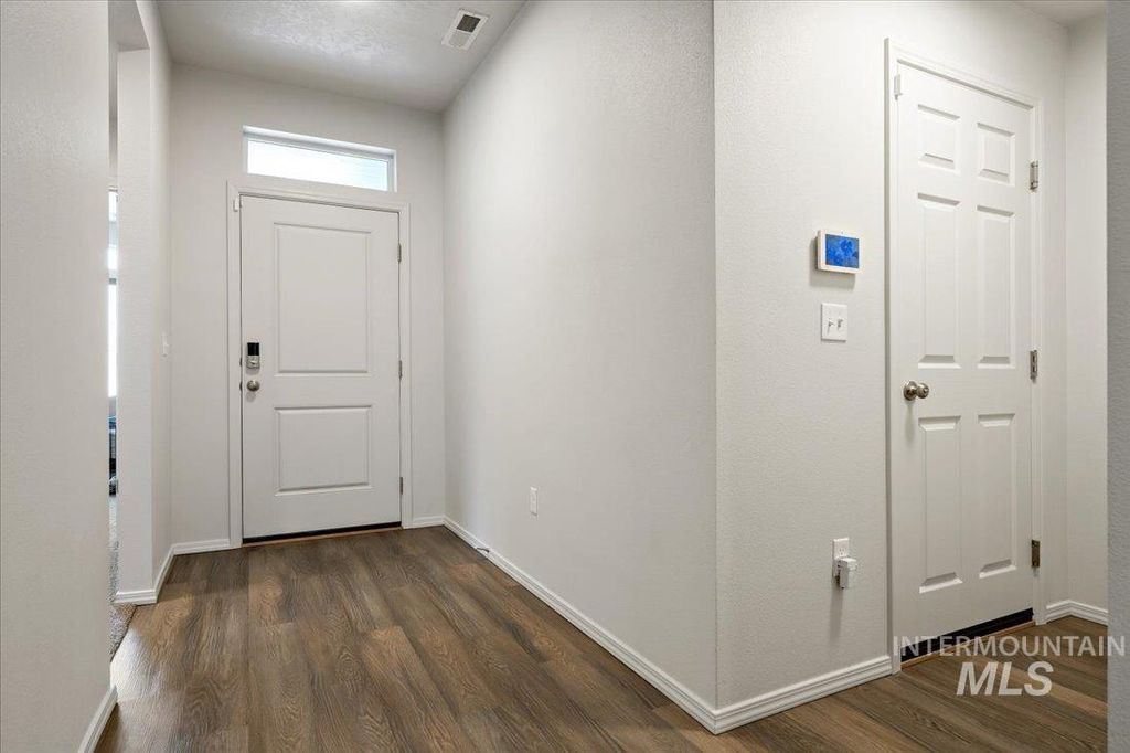 Photo of 7565 E Bratton Dr, Nampa, ID 83687 (MLS # 98980182)