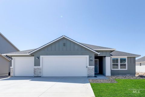 Photo of 755 Morrow St, Mountain Home, ID 83647 (MLS # 98958531)