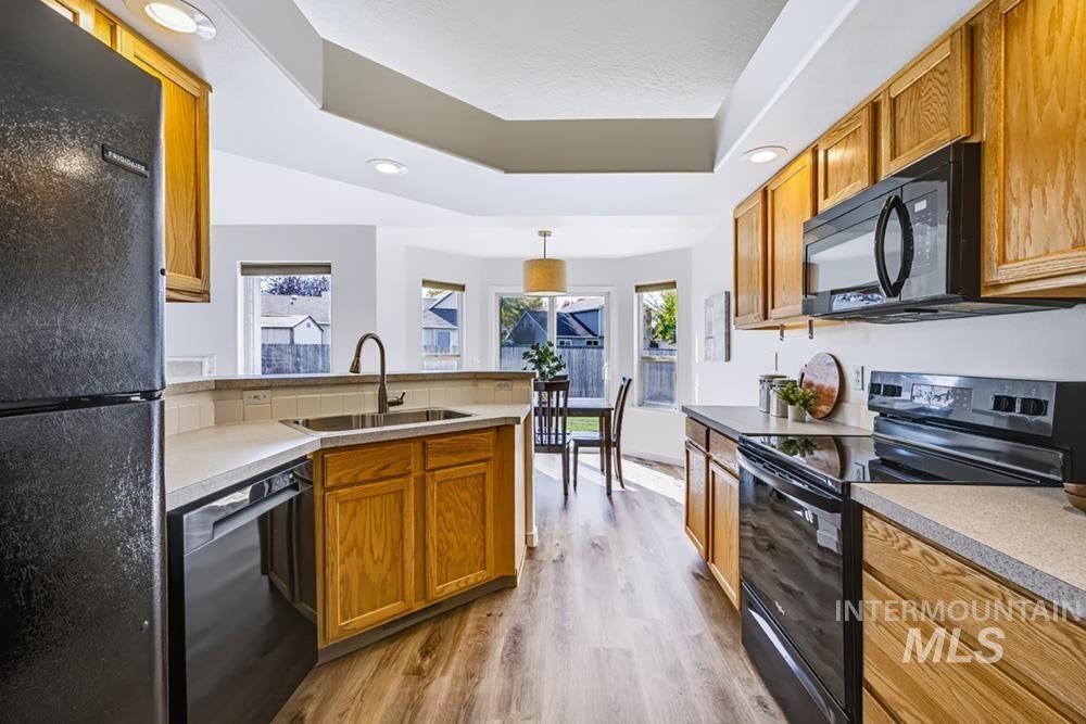 8499 W Shooting Star Dr