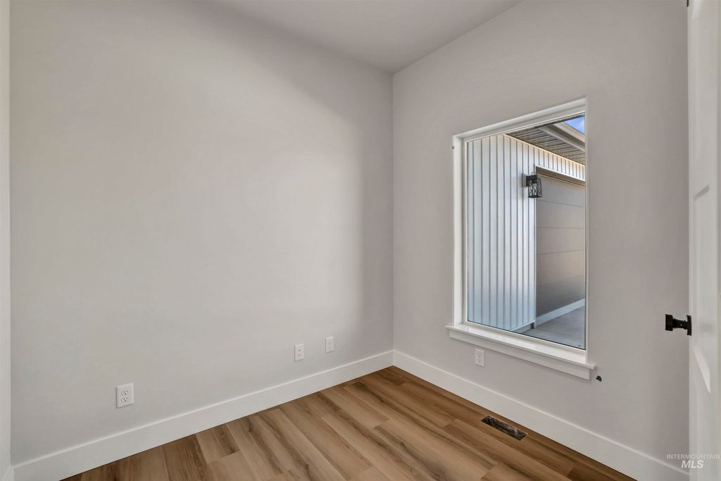 Photo of 941 Gregory Way, Twin Falls, ID 83301 (MLS # 98946874)