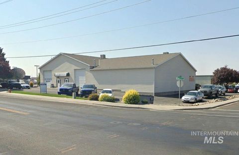 Photo of 2188 E 4th Ave, Twin Falls, ID 83301 (MLS # 98969539)