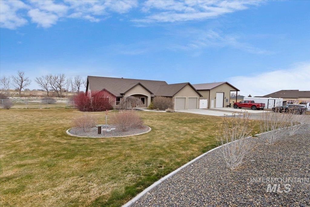 Photo of 3707 North 2455 East, Twin Falls, ID 83301 (MLS # 98977599)