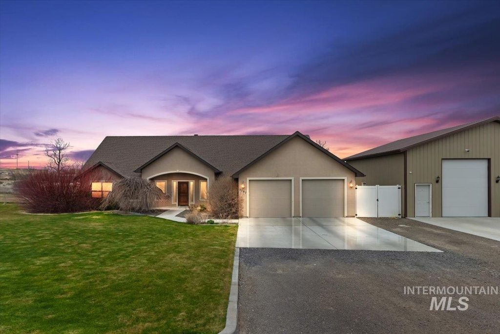 Photo of 3707 North 2455 East, Twin Falls, ID 83301 (MLS # 98977599)