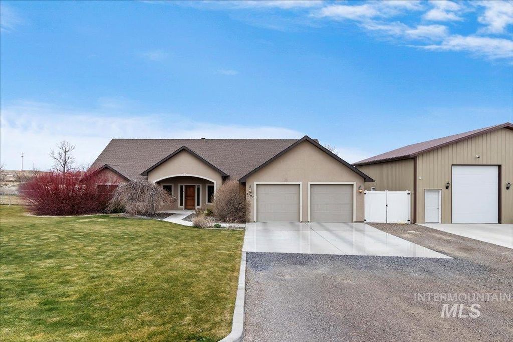Photo of 3707 North 2455 East, Twin Falls, ID 83301 (MLS # 98977599)