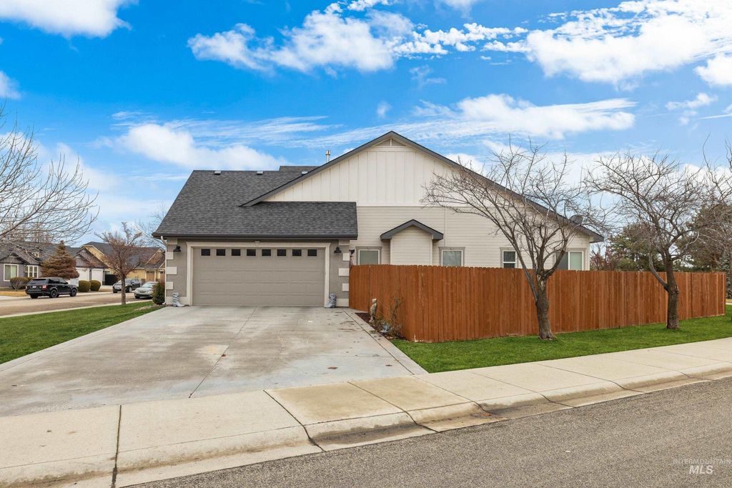 Photo of 12639 W Huntly Dr, Boise, ID 83709 (MLS # 98978283)