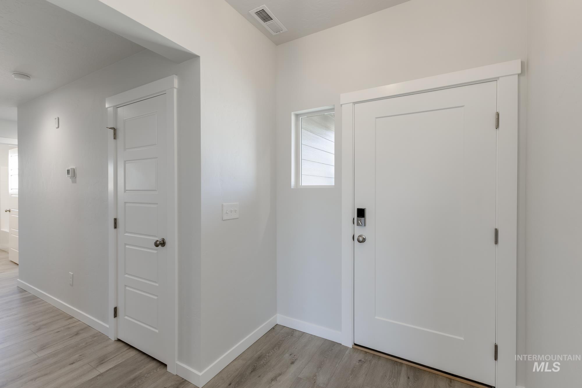 8203 E Cool River Lp