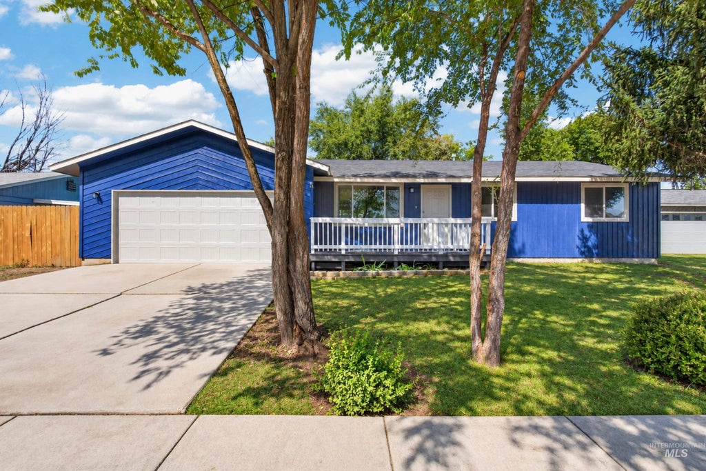 Photo of 11856 W Race St, Boise, ID 83713 (MLS # 99000709)