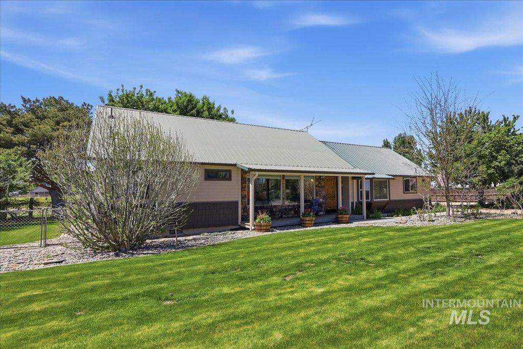 Photo of 18105 Plum Road, Caldwell, ID 83607 (MLS # 98985057)