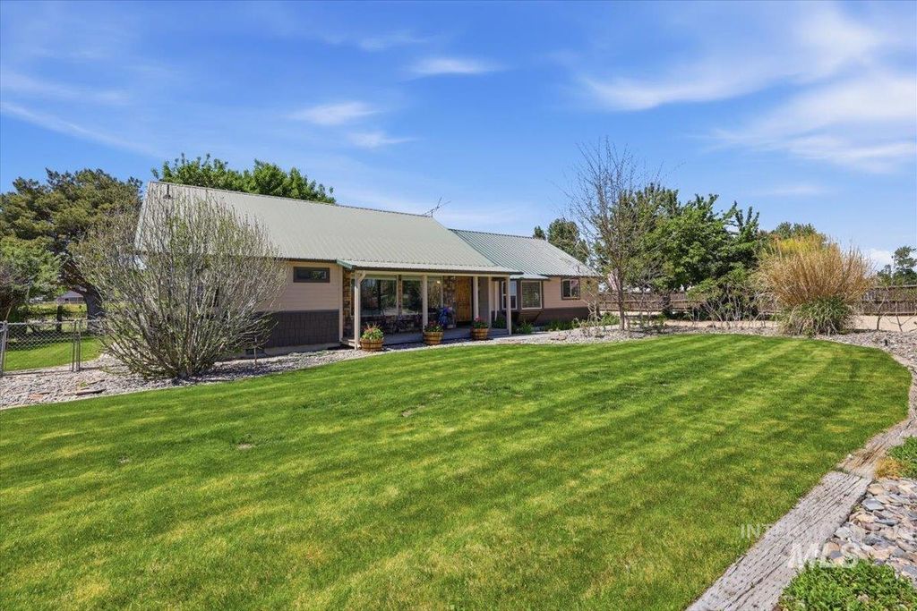Photo of 18105 Plum Road, Caldwell, ID 83607 (MLS # 98985057)
