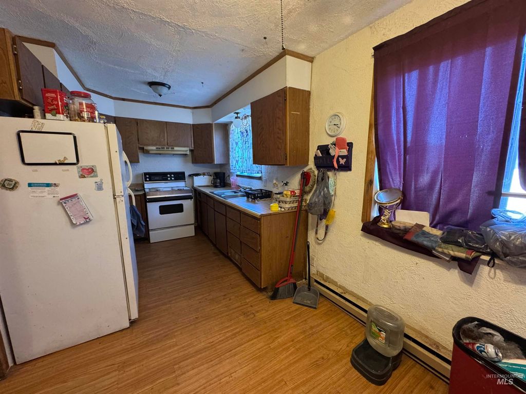 Photo of 4400 Jet Stream Dr, Mountain Home, ID 83647 (MLS # 98952756)