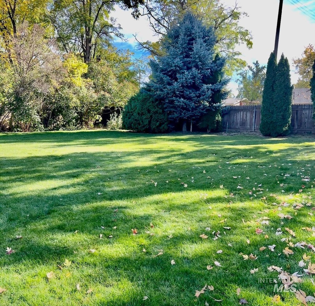 Photo of 4315 W Teton Street, Boise, ID 83705 (MLS # 98990642)