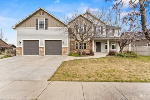 Photo of 141 Beech St, Fruitland, ID 83619 (MLS # 98977768)