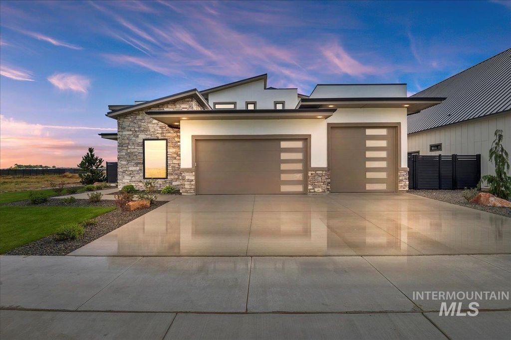 Photo of 7633 W Lookout View St, Meridian, ID 83646 (MLS # 98963838)