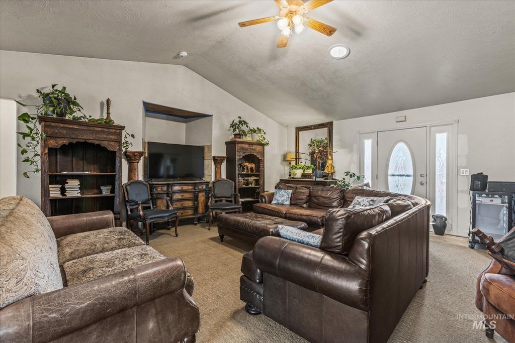 Photo of 1331 John Day Hwy, Vale, OR 97918 (MLS # 98973505)