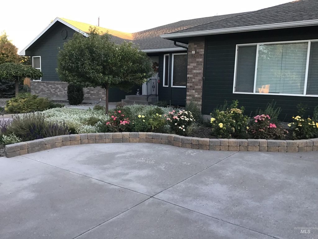 Photo of 2450 Julie Lane, Twin Falls, ID 83301 (MLS # 98969562)