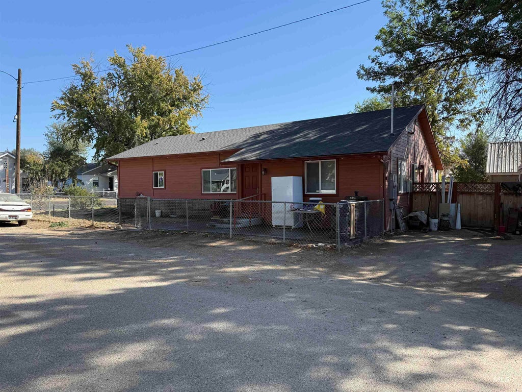 Photo of 110 N 7th St, Parma, ID 83660 (MLS # 99003372)