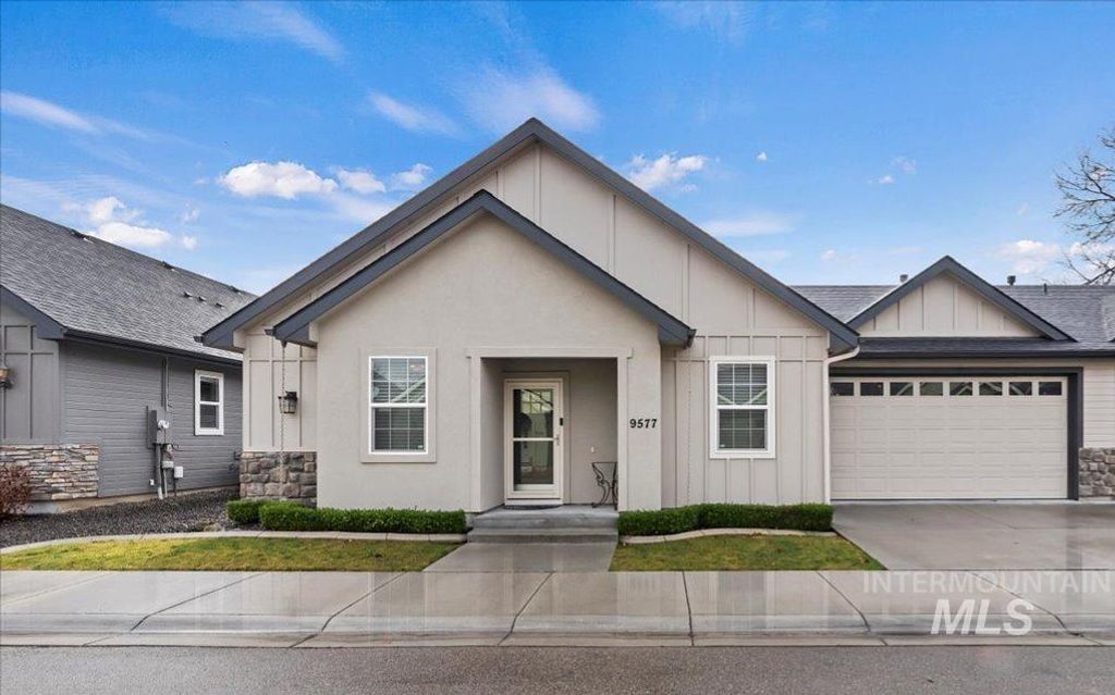 Photo of 9577 W Arnold Ln, Boise, ID 83714 (MLS # 98970864)