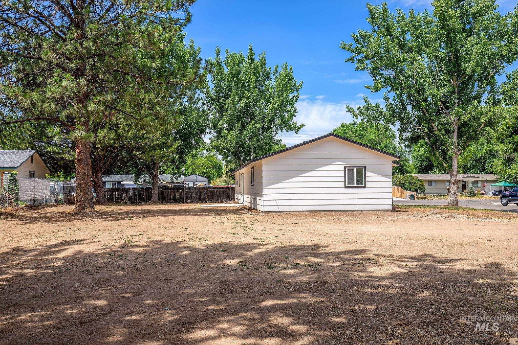 View of home's exterior