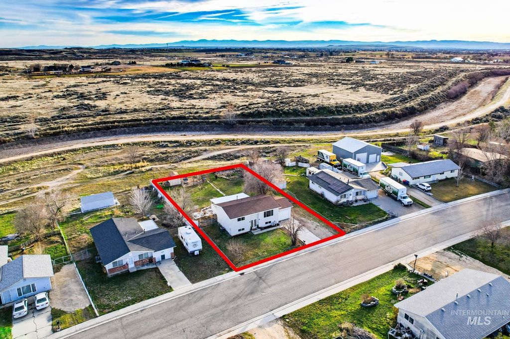 Photo of 10001 W Fox Brush Dr, Boise, ID 83709 (MLS # 98976893)