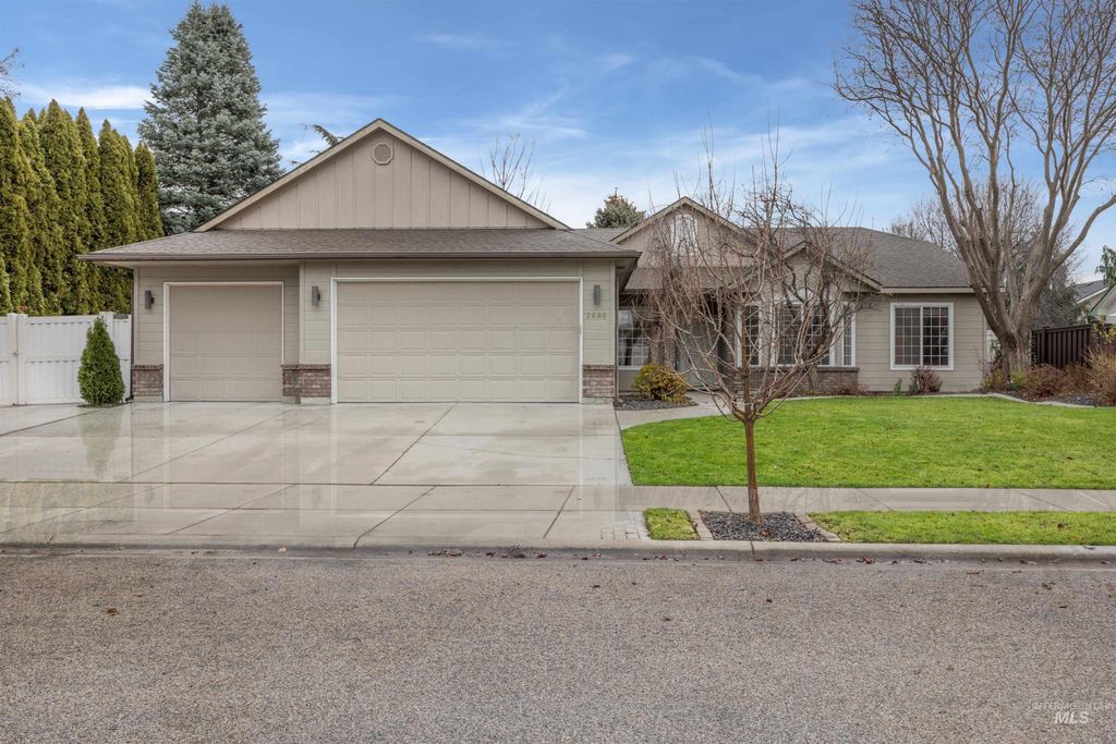 Photo of 2680 S Loftus Way, Meridian, ID 83642 (MLS # 98968975)