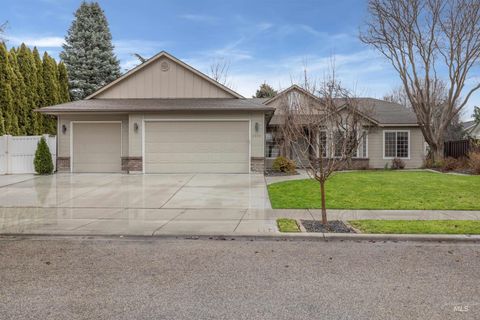 Photo of 2680 S Loftus Way, Meridian, ID 83642 (MLS # 98968975)