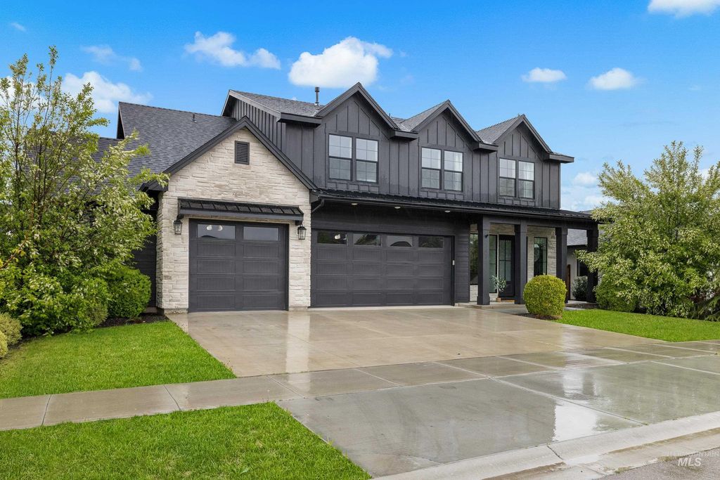 Photo of 747 S Short Lane, Eagle, ID 83616 (MLS # 98983350)