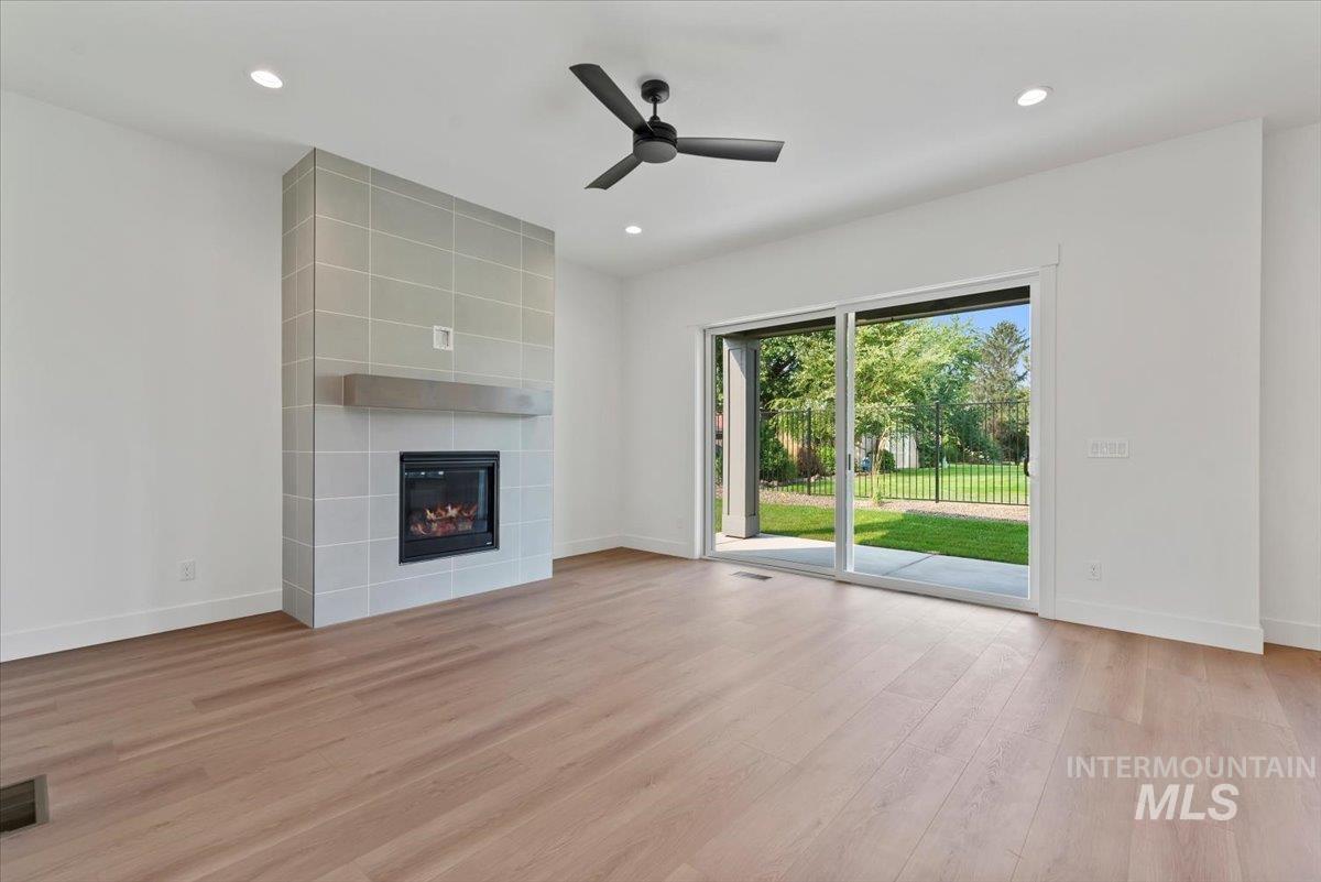 453 N Hiltonhead Way