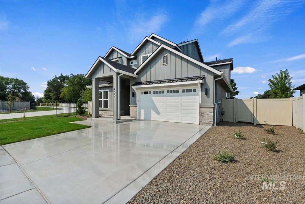 Photo of 453 N Hiltonhead Way, Eagle, ID 83616 (MLS # 98963430)