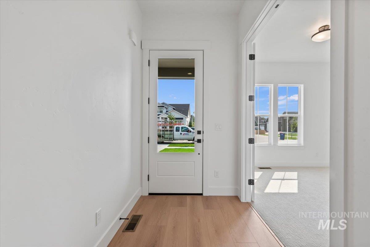 453 N Hiltonhead Way