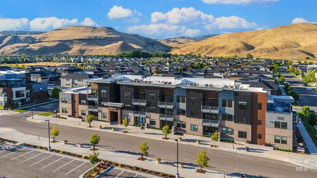 Photo of 4340 E Haystack St #304, Boise, ID 83716 (MLS # 98964095)