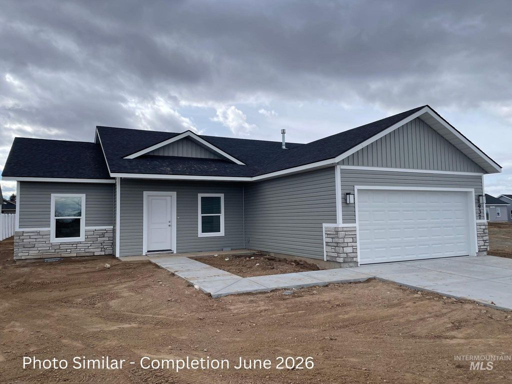 Photo of 929 Roen Rd, Jerome, ID 83301 (MLS # 98980228)