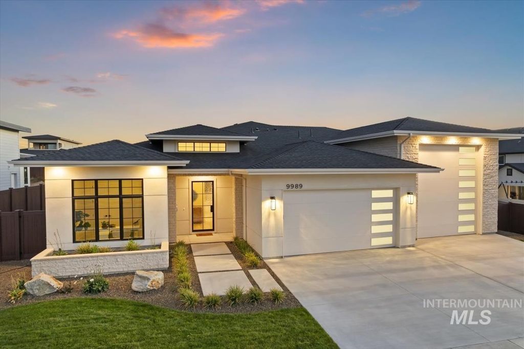 Photo of 9989 W Bouvardia St, Star, ID 83669 (MLS # 98972864)