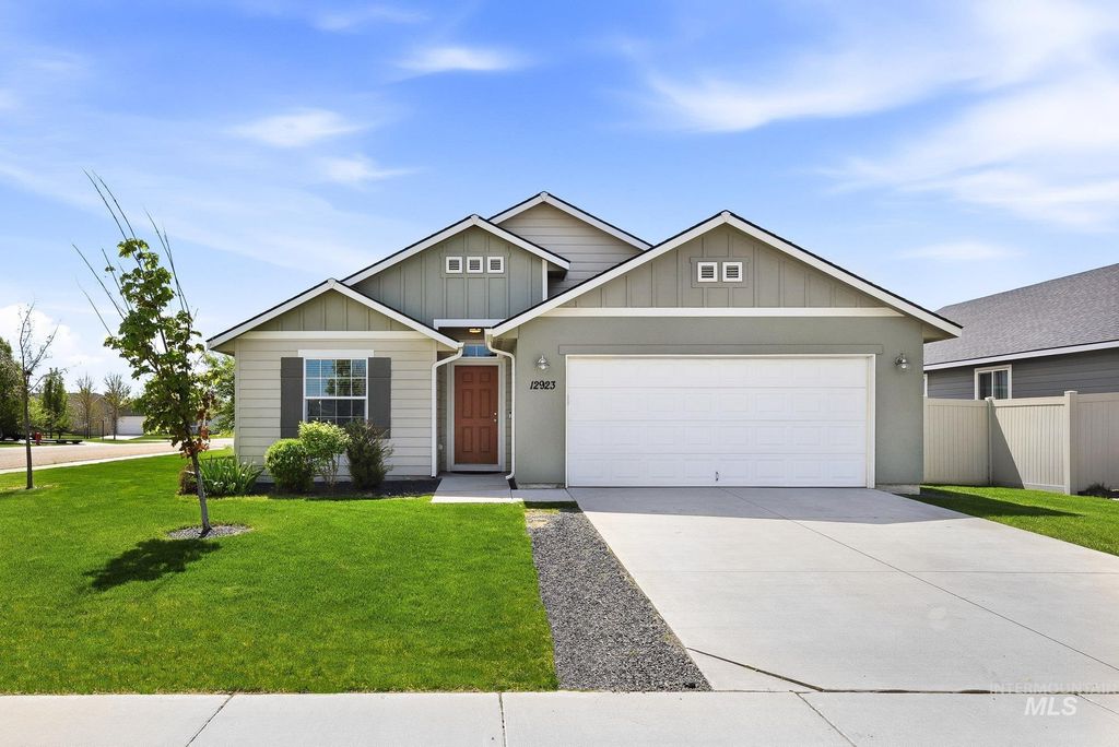 Photo of 12923 Bullfinch Ct, Nampa, ID 83651 (MLS # 98983953)