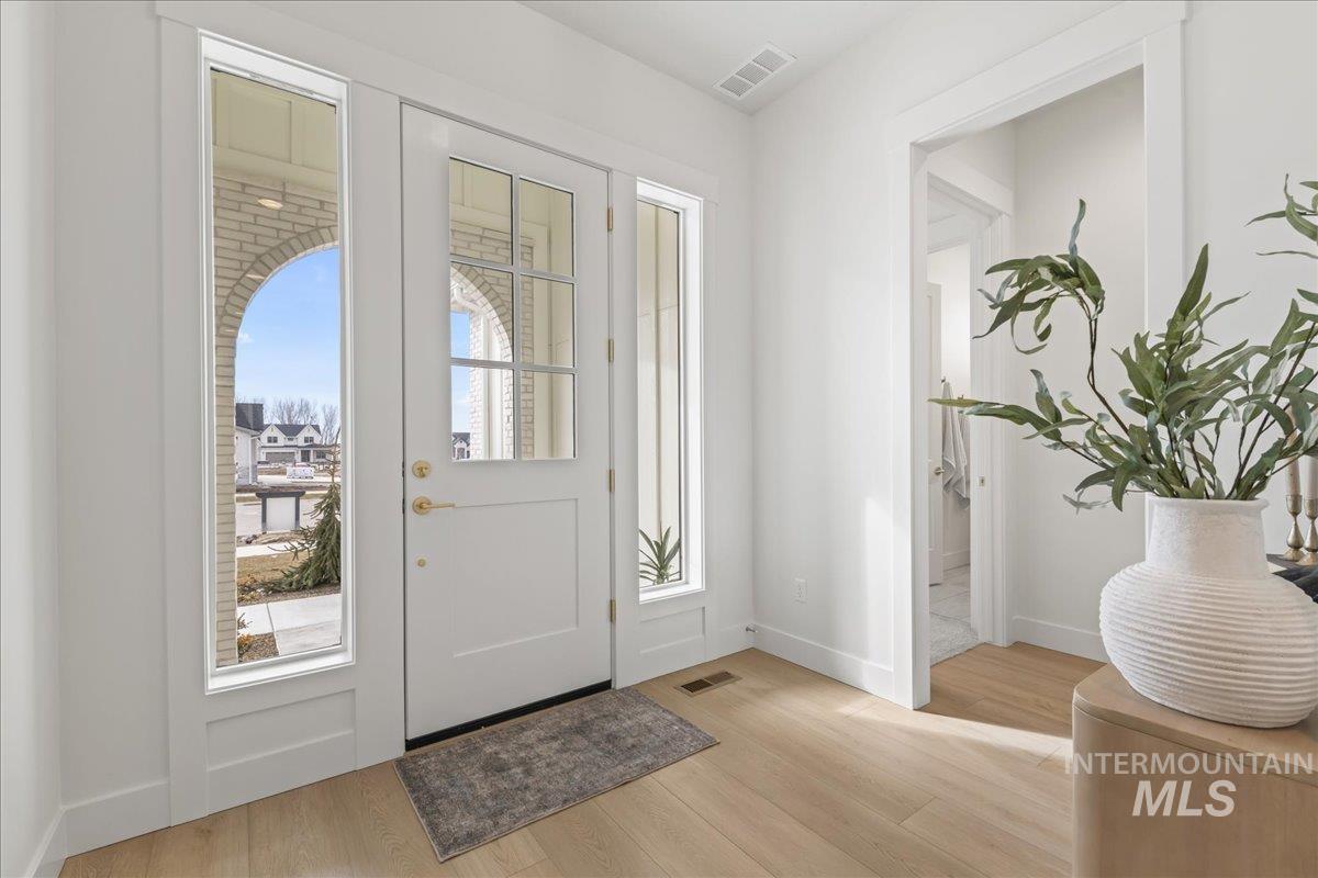 7326 W Runner Stone St