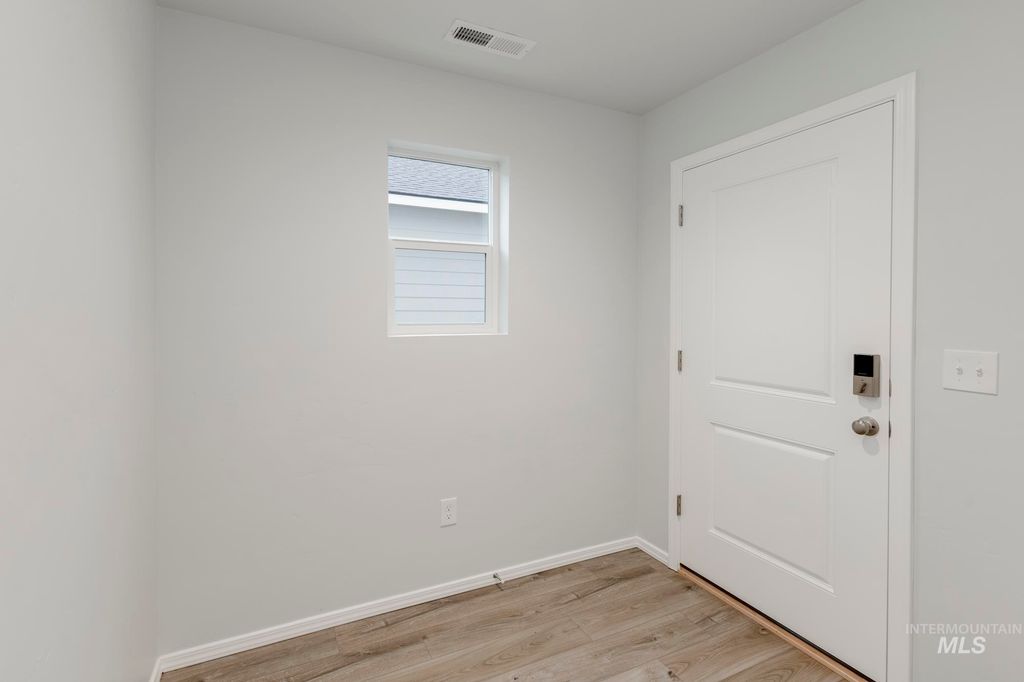 Photo of 7335 S Bungalow Ave, Meridian, ID 83642 (MLS # 98970354)