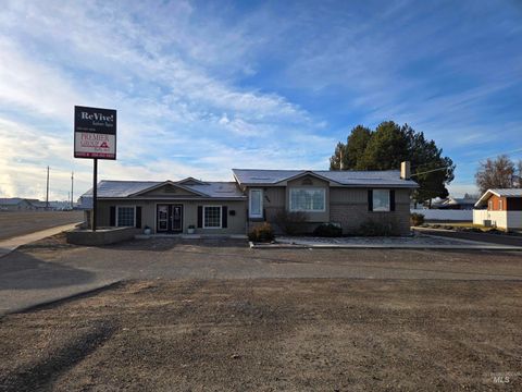 Photo of 804 NW 24th Street, Fruitland, ID 83619 (MLS # 98976146)