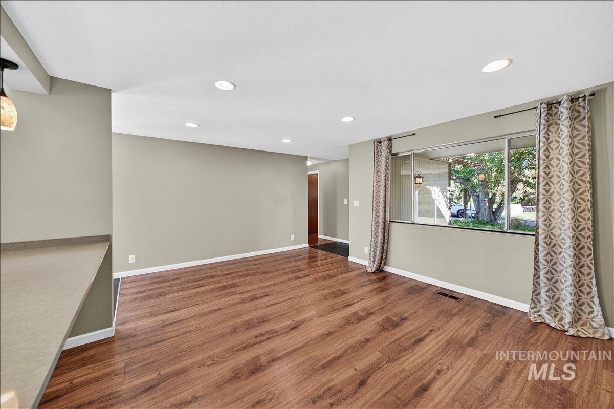 2875 S Harmony Street