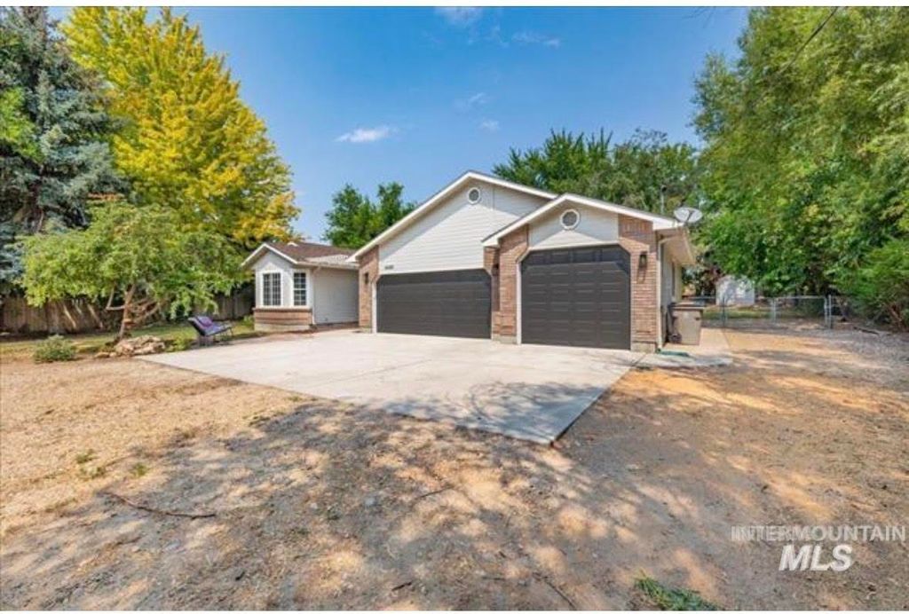Photo of 6600 E Victory Rd, Nampa, ID 83687 (MLS # 98984498)