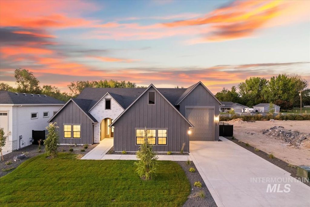 Photo of 7168 E Chicken Hawk Loop, Nampa, ID 83686 (MLS # 98974554)