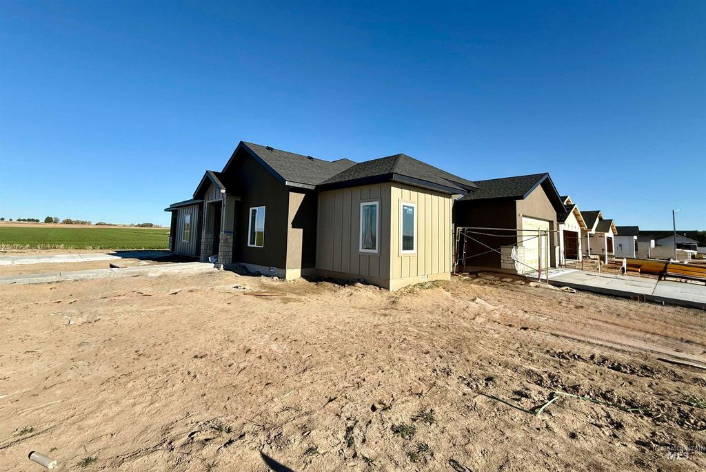 Photo of 1331 E 19th Ave #Lot 4 Block 9, Jerome, ID 83338 (MLS # 98981044)