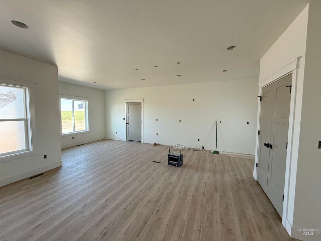 Photo of 1331 E 19th Ave #Lot 4 Block 9, Jerome, ID 83338 (MLS # 98981044)