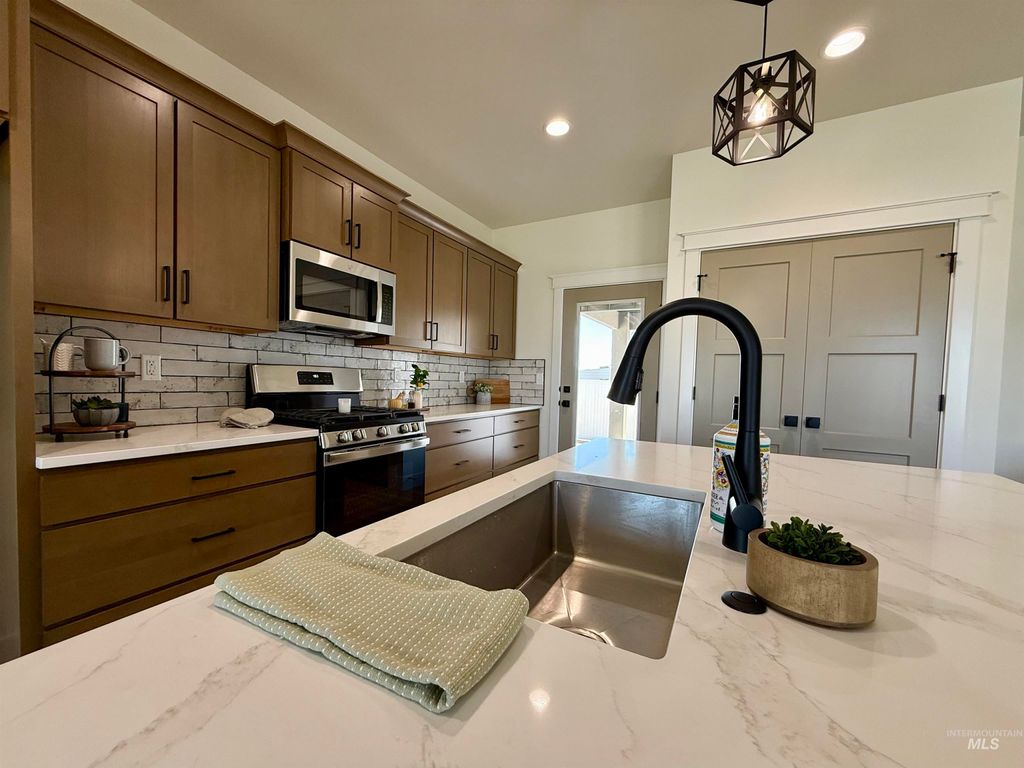 Photo of 1331 E 19th Ave #Lot 4 Block 9, Jerome, ID 83338 (MLS # 98981044)