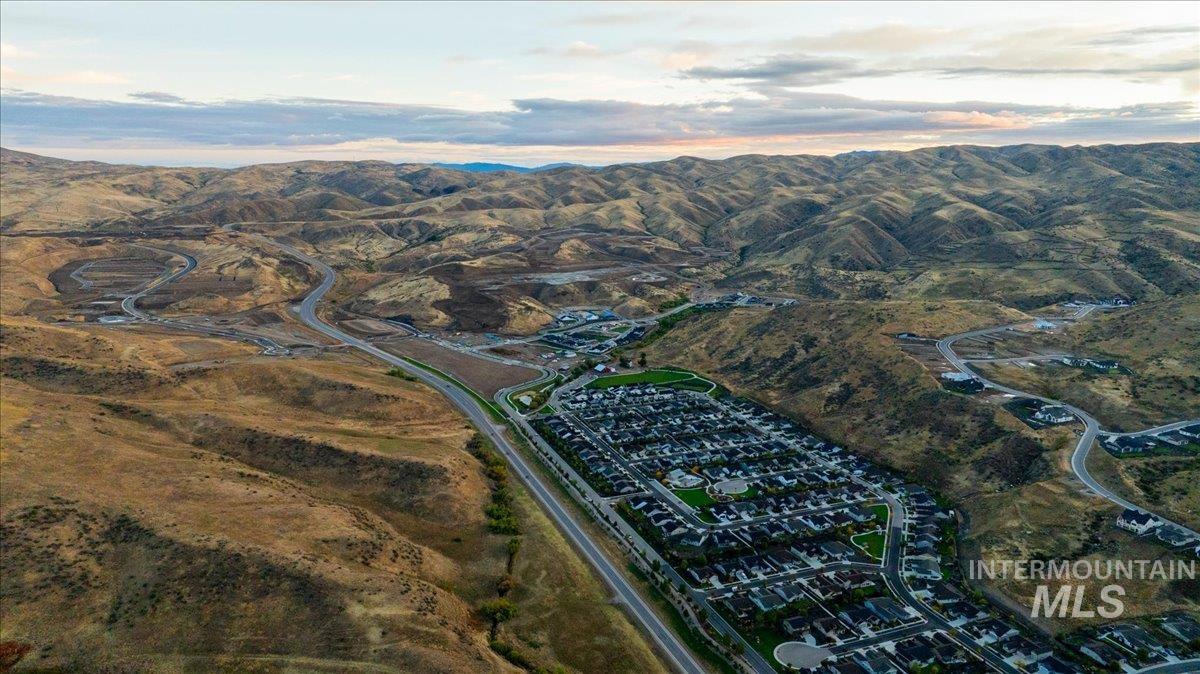 View of property location featuring a mountain backdrop