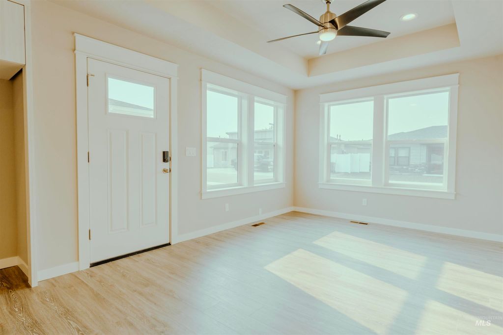 Photo of 1243 Phillips Circle, Ontario, OR 97914 (MLS # 98961636)