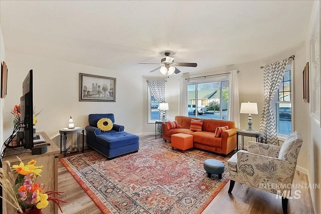 Photo of 1265 Rosewood Street, Mountain Home, ID 83647 (MLS # 98982441)