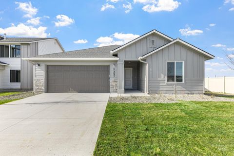 Photo of 5397 S Bittercreek Ave, Meridian, ID 83642 (MLS # 98974828)