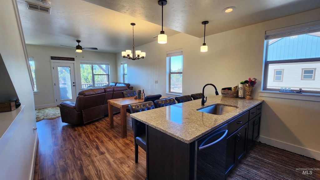 Photo of 118 Broken Pine Ln, McCall, ID 83638 (MLS # 98975768)