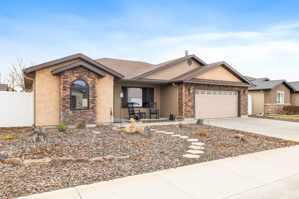 Photo of 965 Bosero Way, Twin Falls, ID 83301 (MLS # 98975884)