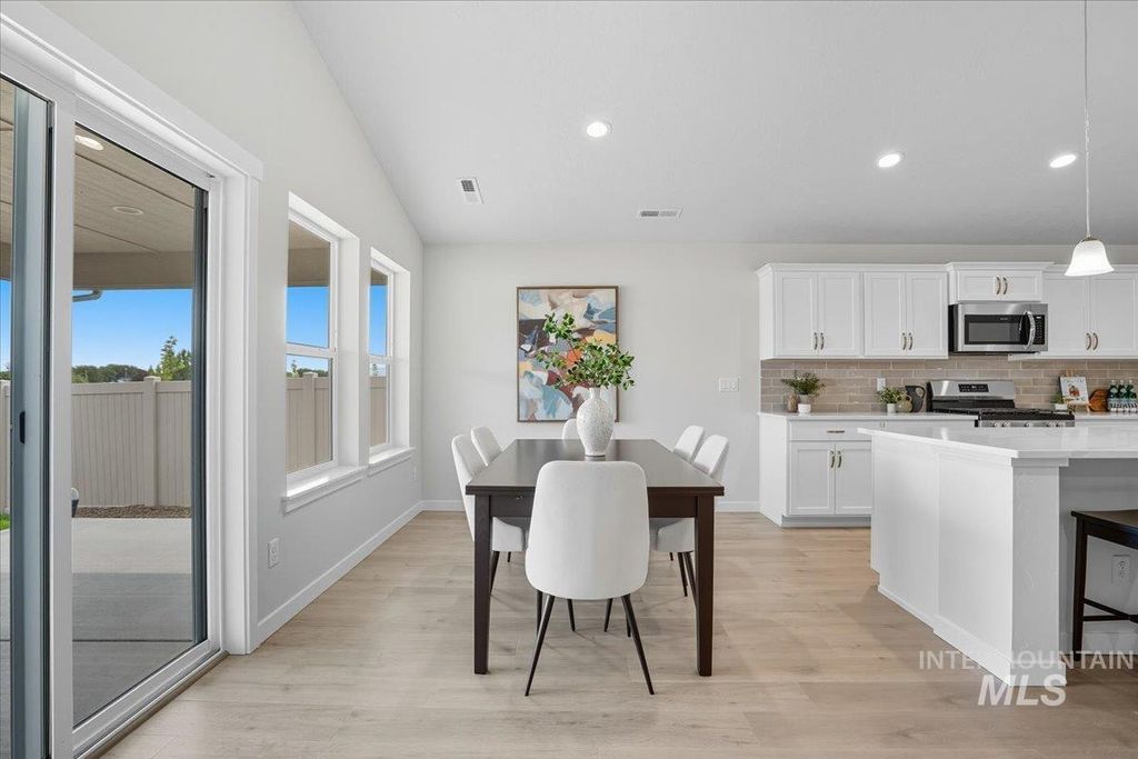 Photo of 607 Dunmore Ave, Middleton, ID 83644 (MLS # 98983491)